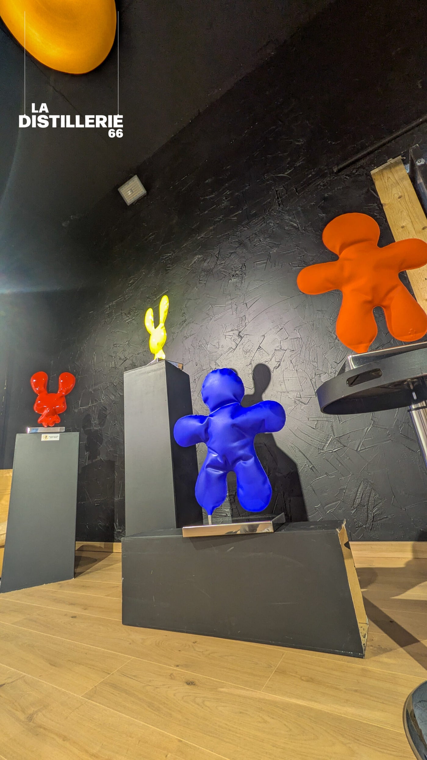 Création Petit Bonhomme bleu 73 cm de Henri Iglesis — acier soufflé laqué et soudure