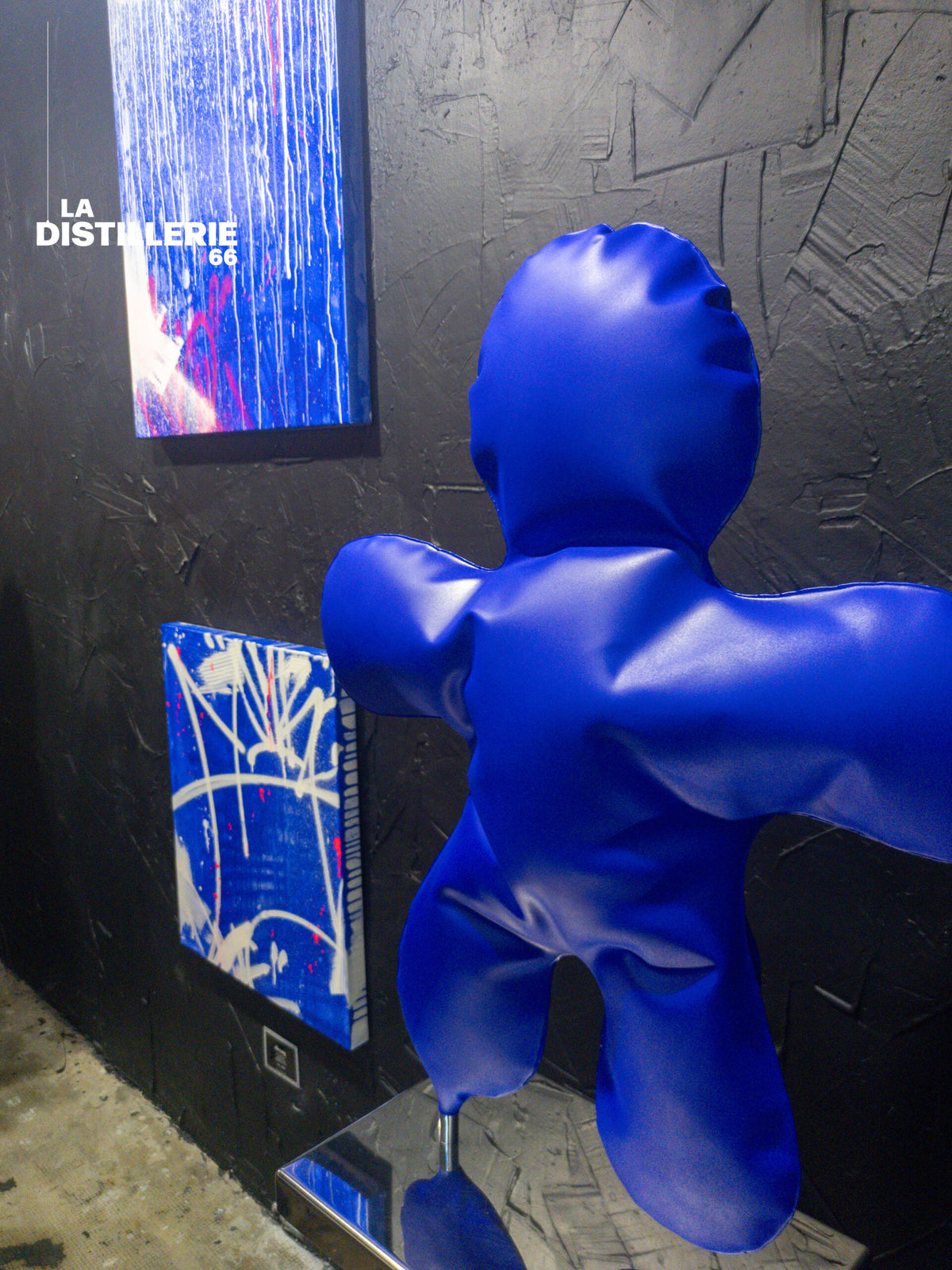 Sculpture Petit Bonhomme bleu 73 cm de l’artiste Henri Iglesis — acier soufflé et soudure