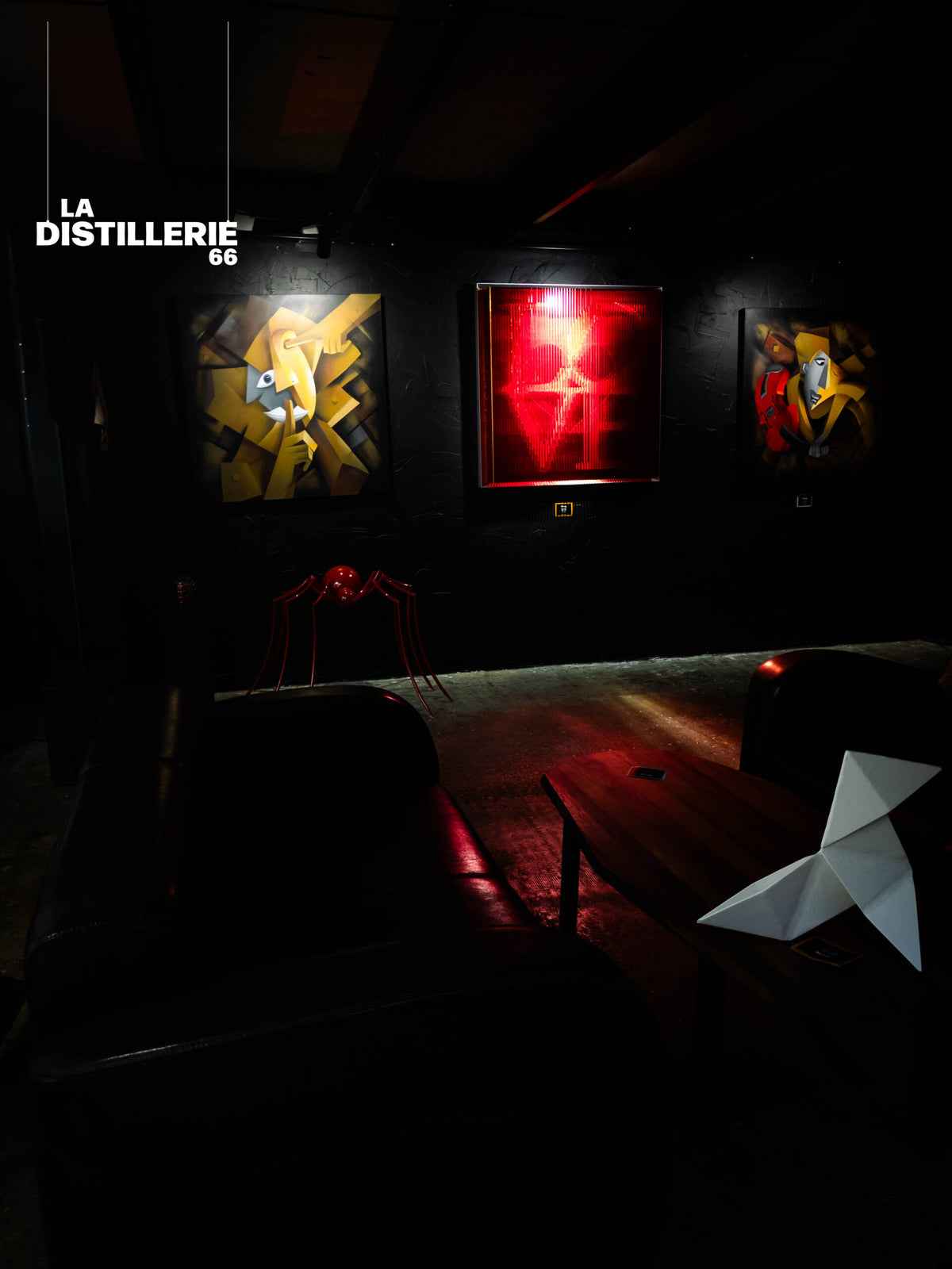 Œuvre Silence par Roko — spray, acrylique et visage déconstruit sur toile