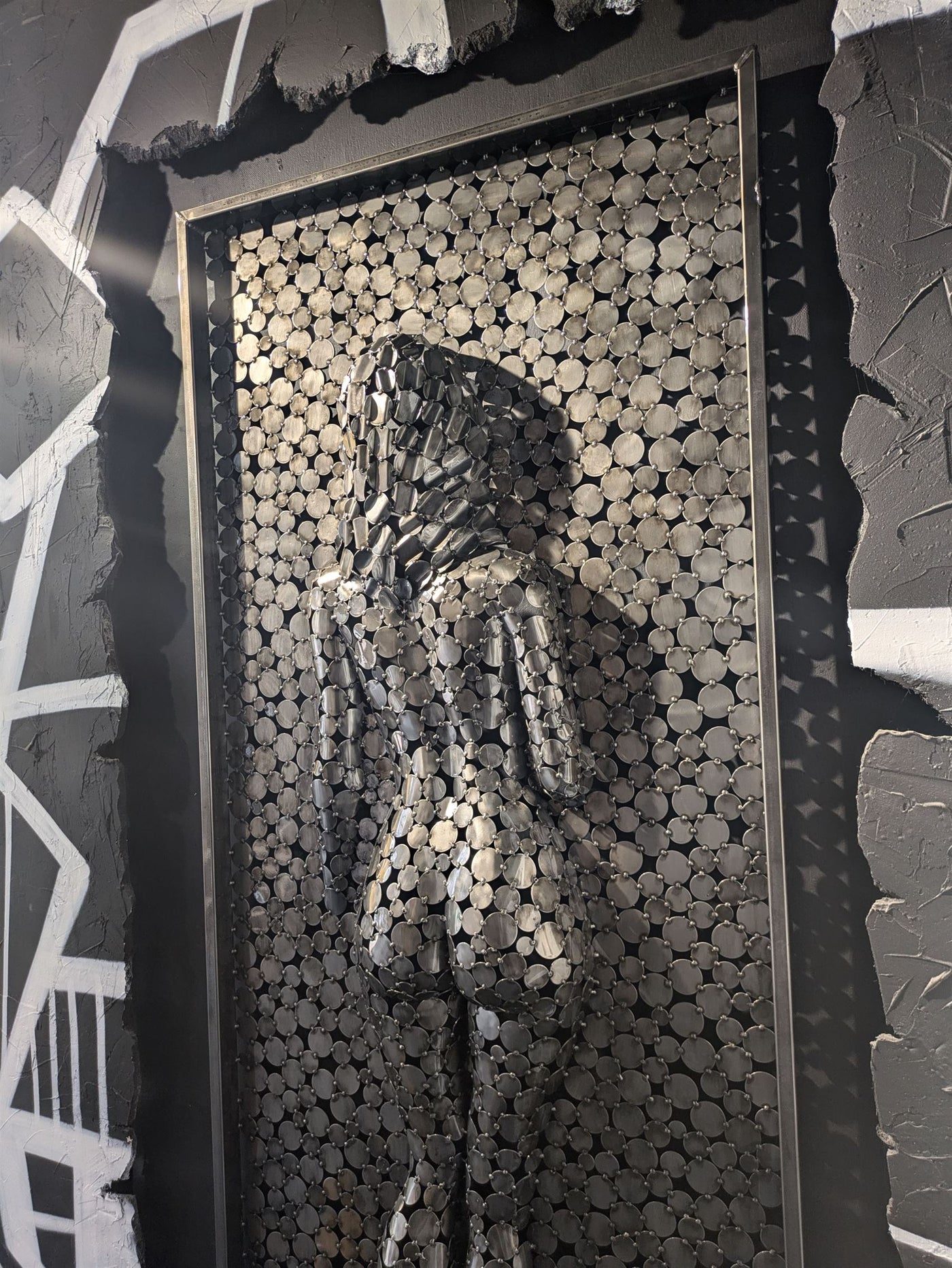 Sculpture Elisa de Haro — acier thermolaqué et relief mural contemporain