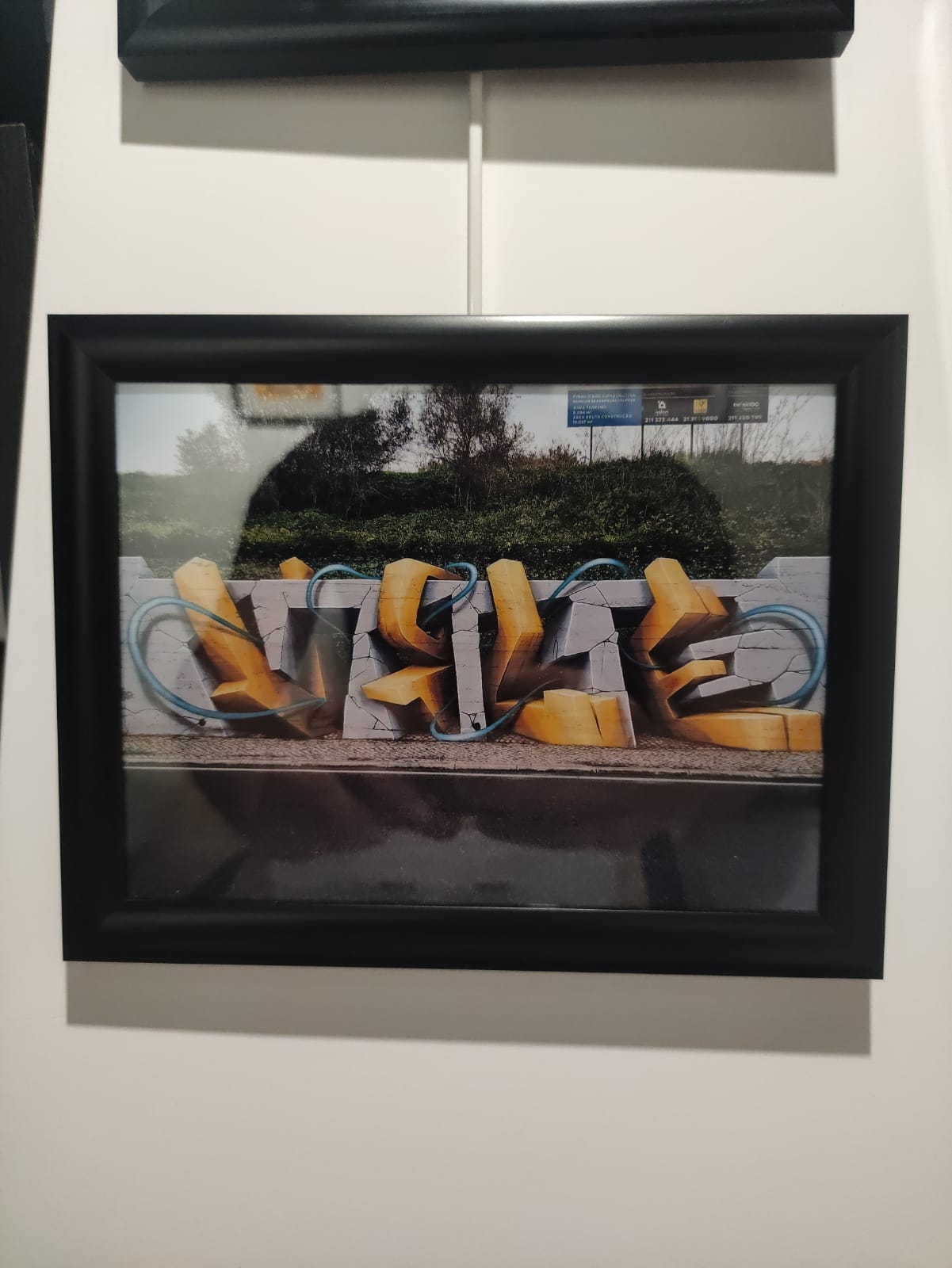 Double V — aquarelle de Vile inspirée de son travail mural en street art