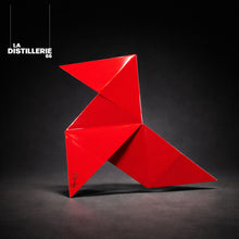 Cocotte #1 — sculpture contemporaine de David Cabrefigue en acier thermolaqué, inspirée de l’origami