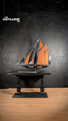 CRONOS 120 Alligator d’Arcanis — art contemporain, sculpture de bateau en acier et cuir