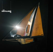Arcanis — CRONOS 70 cuir marron, sculpture de bateau en acier inoxydable et cuir