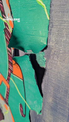 Œuvre Graffitisme par Faki — graffiti, matière et stratification du mur urbain