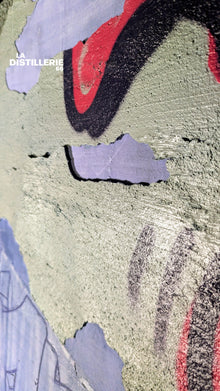 Street art Graffitisme de Faki — couches, fragments et textures urbaines