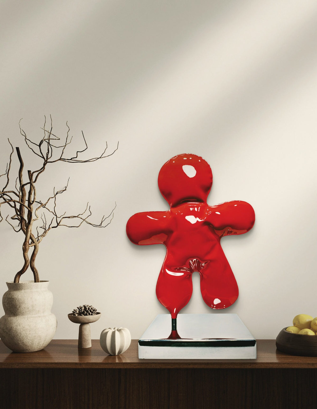 Petit Bonhomme rouge — création de Henri Iglesis, sculpture en métal soufflé