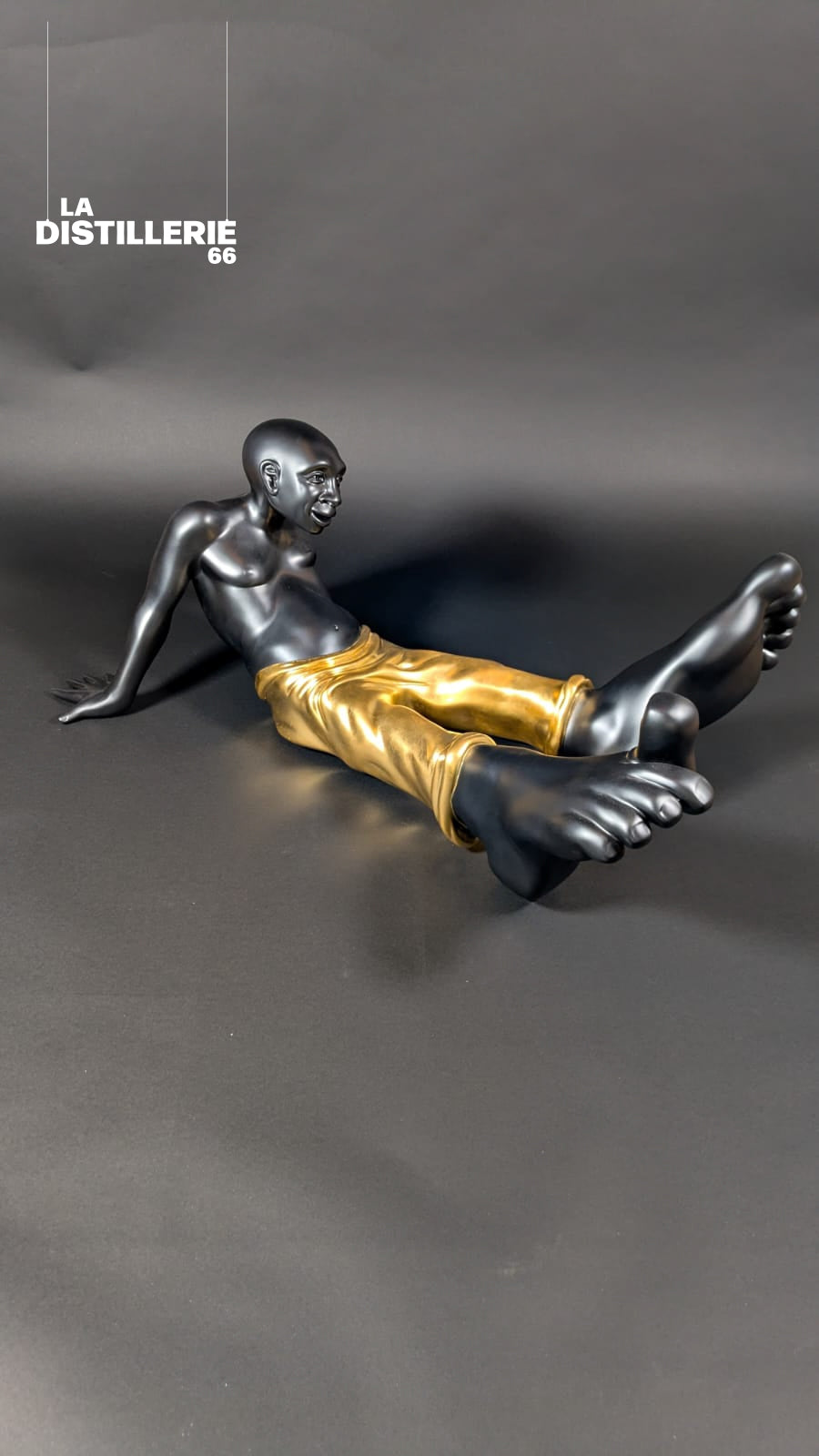 Sculpture Bigfoot d’Idan Zareski — art contemporain et volumes figuratifs