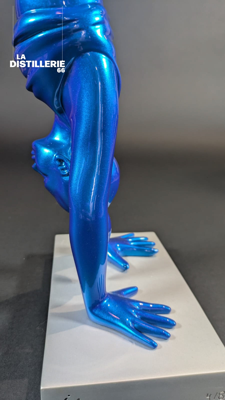 Sculpture Nena d’Idan Zareski — art contemporain et volumes figuratifs