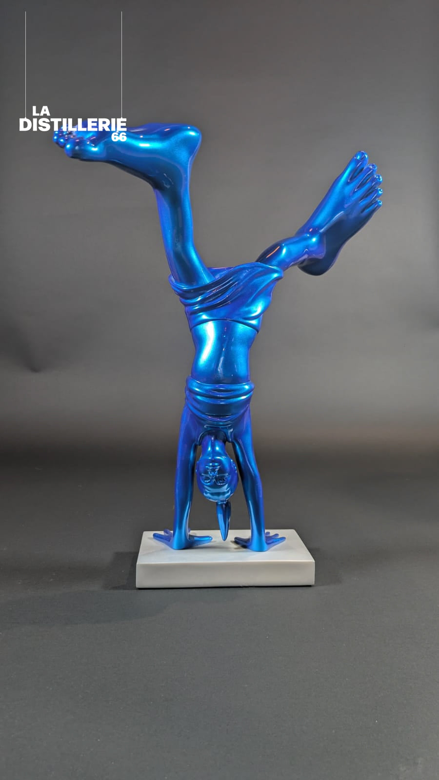 Nena — création d’Idan Zareski en résine, sculpture figurative contemporaine