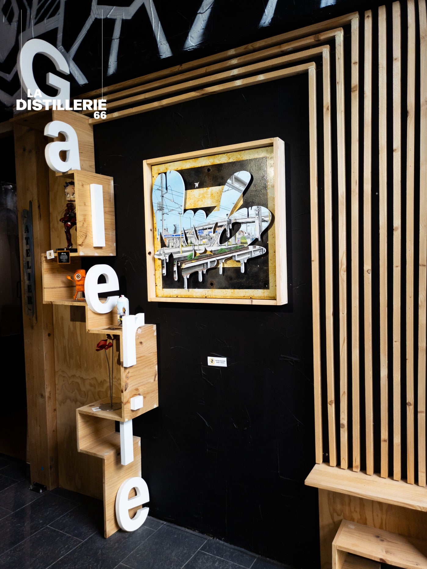 Mécanique des souvenirs de Ludo Lassalle — street art, graffiti découpé et gare peinte à la main