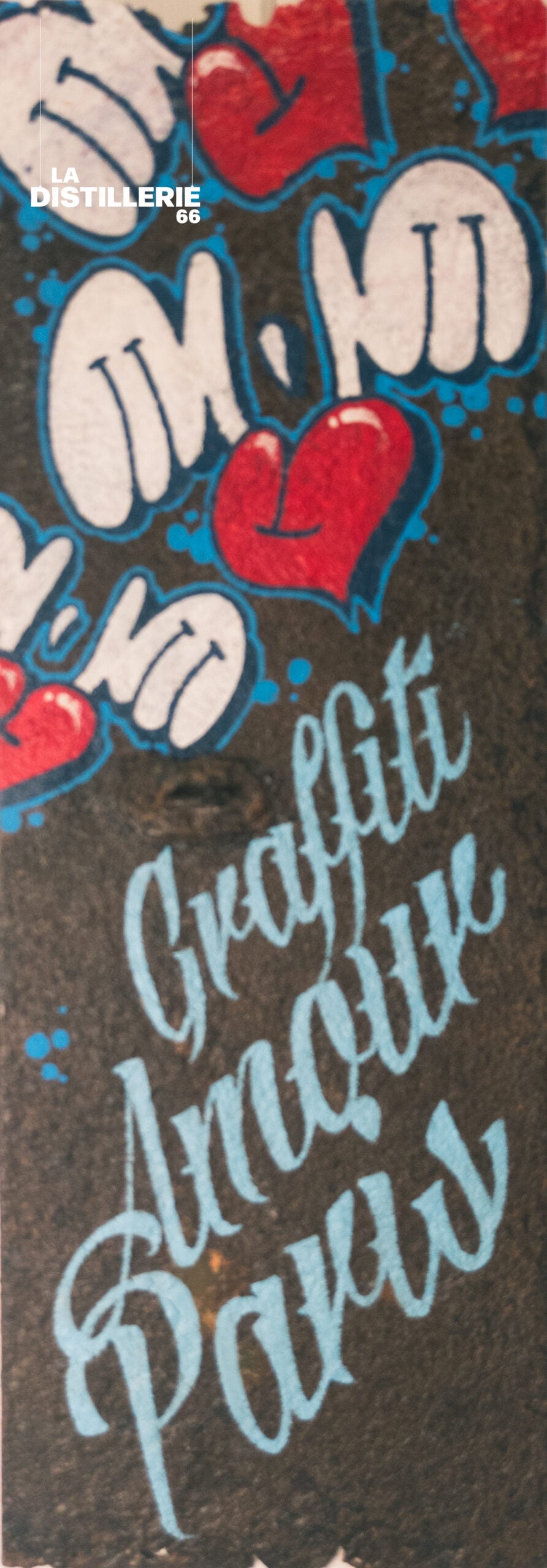 Graffiti Paris — œuvre originale de Kœurélé au spray et à l’acrylique sur acier rouillé