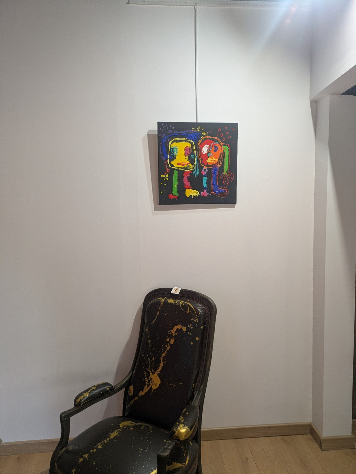 Coup de Foudre — Martine Diotalevi — œuvre exposée à La Distillerie 66 avec vue d’échelle