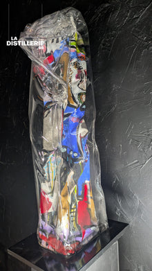 Mistral Gagnant de Thierry Clamens — sculpture verticale en toile peinte, bois et plexiglas