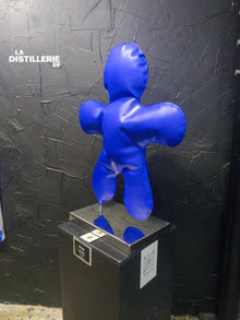 Œuvre en acier soufflé Petit Bonhomme bleu 73 cm de Henri Iglesis — sculpture contemporaine