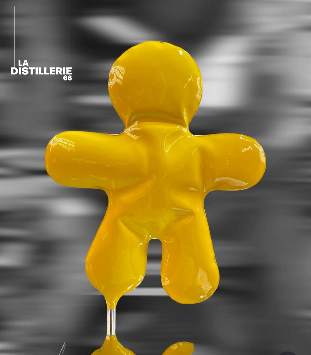 Petit Bonhomme jaune — sculpture originale de l’artiste Henri Iglesis en acier soufflé laqué