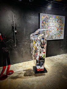 Réflexion — sculpture totem originale de Thierry Clamens en bois entoilé et plexiglas, art contemporain