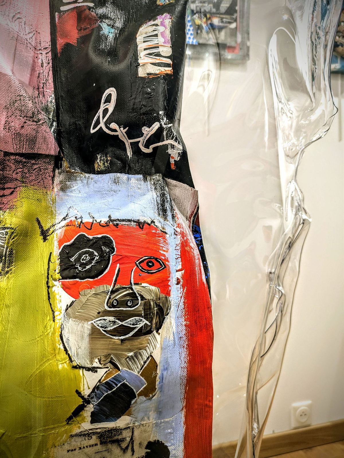 Œuvre Réflexion par Thierry Clamens — totem contemporain entre peinture, sculpture et art brut