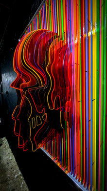 Alx Slice Art — Skull Colors, œuvre murale cinétique et tridimensionnelle