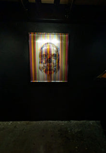 Skull Colors — création d’Alx Slice Art, crâne contemporain en plexiglas coloré