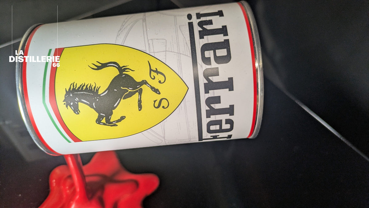Pan Splach Ferrari — création de Naor entre résine, métal et culture automobile