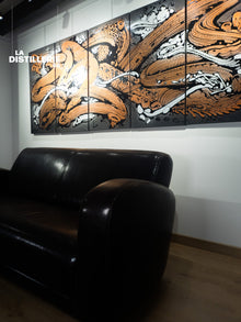Dragon — art contemporain de Steve Pitocco au Filing sur fond chrome et noir