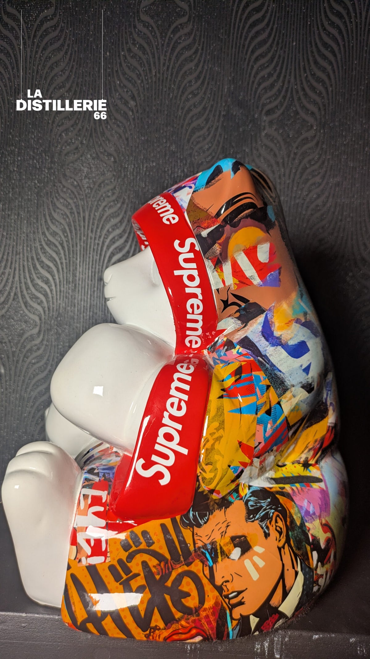 Panda Boxe Supreme de Naor — œuvre contemporaine en résine inspirée de la culture street et pop
