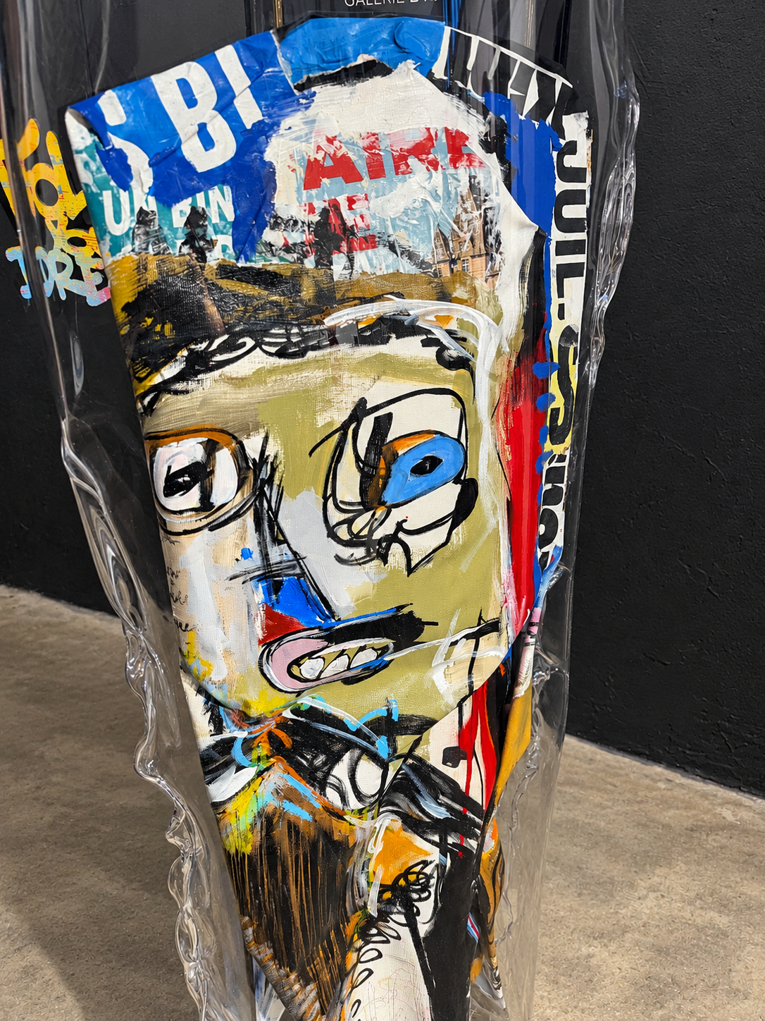 Thierry Clamens, Les mystères de l’Ouest, détail du visage peint et des collages