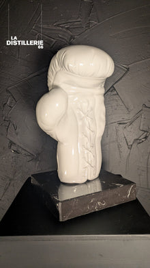 Naor — White Love, œuvre contemporaine en résine