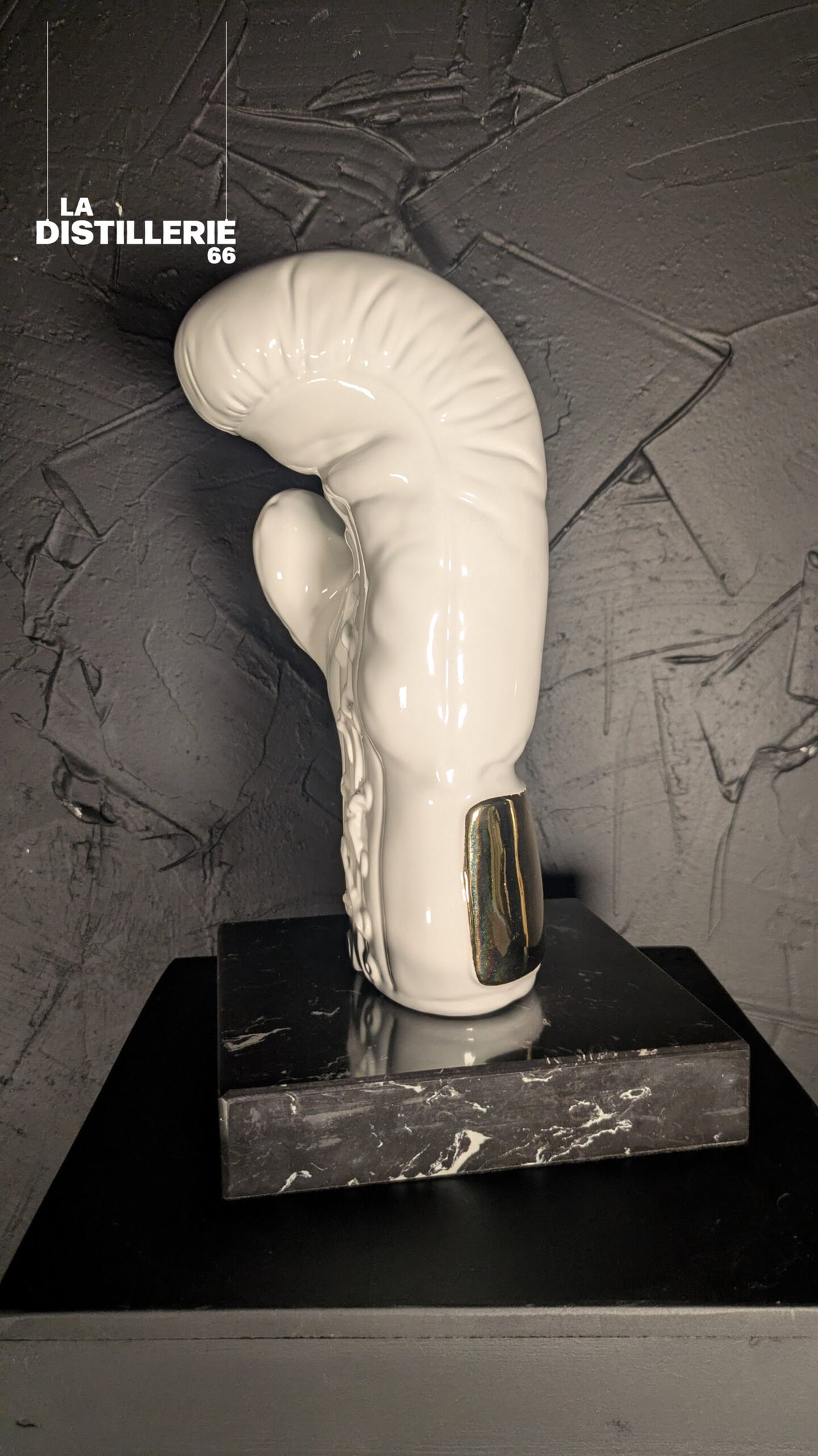 White Love — création de Naor entre design, sculpture et culture Pop Art